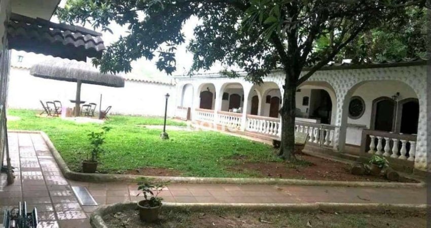 Casa com 5 quartos à venda, 480 m² - Três Montanhas - Osasco/SP