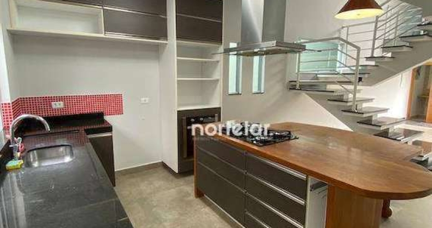 Sobrado, localizado no bairro Conjunto Residencial Vista Verde