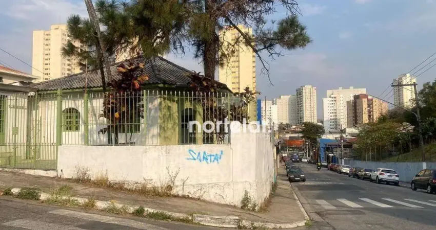 Excelente Terreno em Pirituba, de esquina, 500m², com imóvel construído de 380m². Ótima localização.