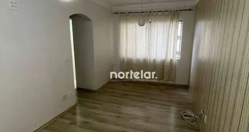 Apartamento com 2 dormitórios à venda, 55 m² por R$ 319.900,00 - Parque Maria Domitila - São Paulo/SP