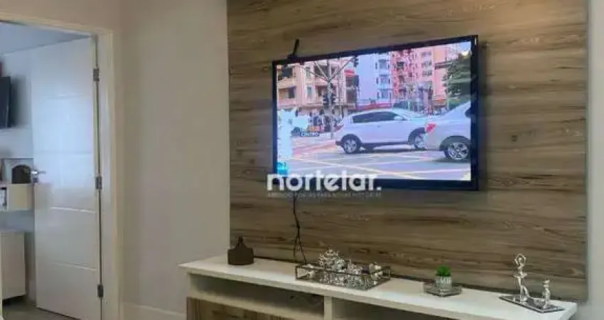 Ótima casa assobradada à venda no Parque São Domingos