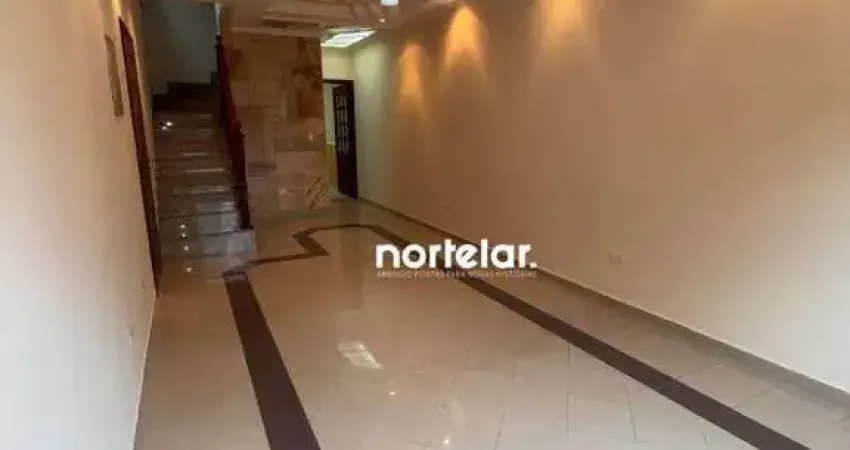 Casa com 3 dormitórios para alugar, 200 m² por R$ 5.923,00/mês - Parque São Domingos - São Paulo/SP