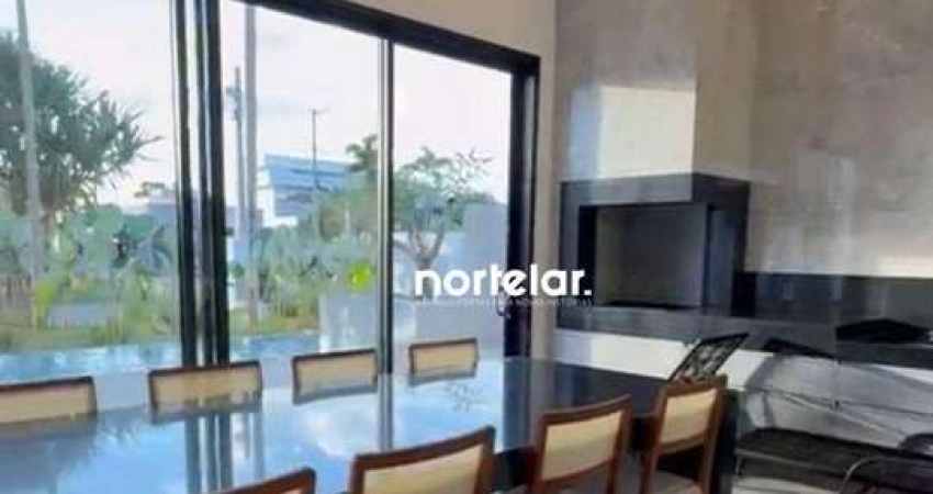 Casa nova semi mobiliada com 3 quartos , sendo 2 suítes, 4 banheiros, area Gourmet e Segurança 24H