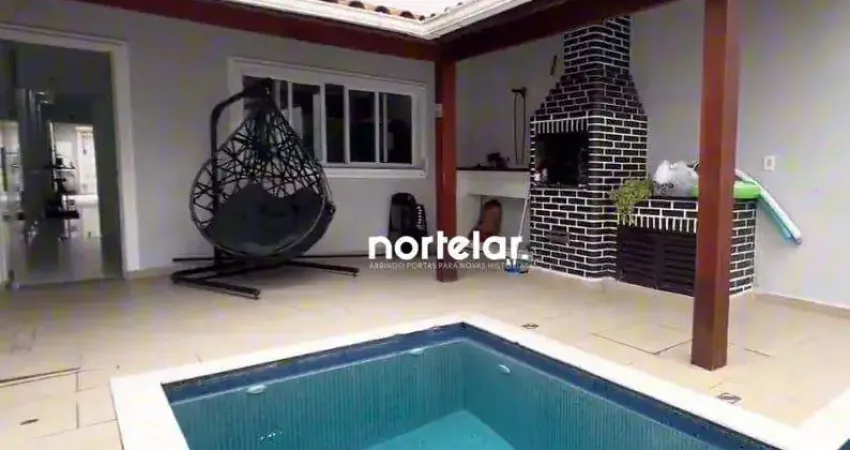 Casa com 3 Quartos e piscina à venda, 155 m² por R$ 1.000.000 - Vila Palmeiras - São Paulo/SP