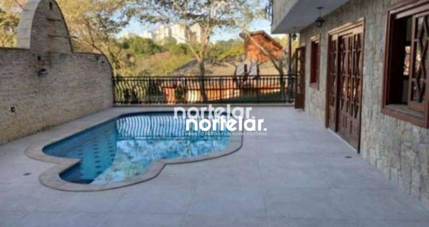 Casa com 4 quartos para alugar na Rua Doutor Evaldo Ramalho Foz, City América, São Paulo