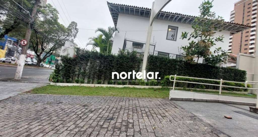 Casa comercial à venda na Avenida Pacaembu, Pacaembu, São Paulo