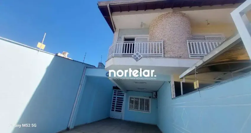 Sobrado com 3 Quartos e 4 banheiros para Alugar, na freguesia 150 m² por R$ 4.200/Mês