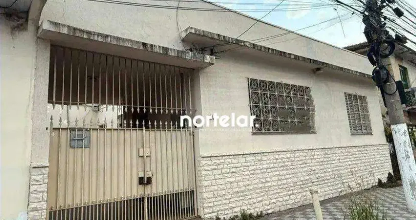 Casa com 3 quartos para alugar na Rua Botocudos, Vila Anastácio, São Paulo
