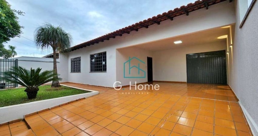 Casa com 3 dormitórios para alugar, 193 m² por R$ 3.600,00/mês - San Fernando - Londrina/PR