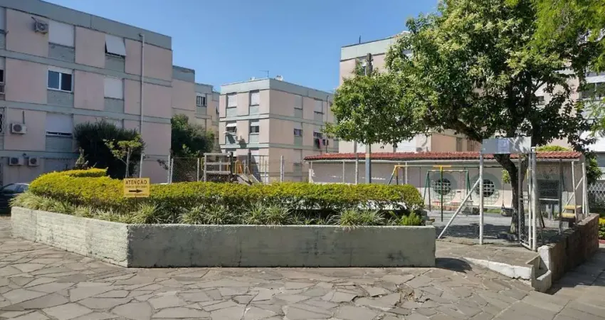 Apartamento com 2 dormitórios à venda, 46 m² por R$ 219.000,10 - Cristal - Porto