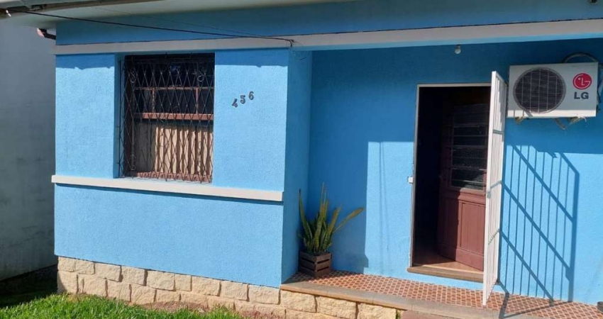 Casa com 2 quartos à venda na Rua Antônio Ribeiro, 456, Santo Antônio, Porto Alegre