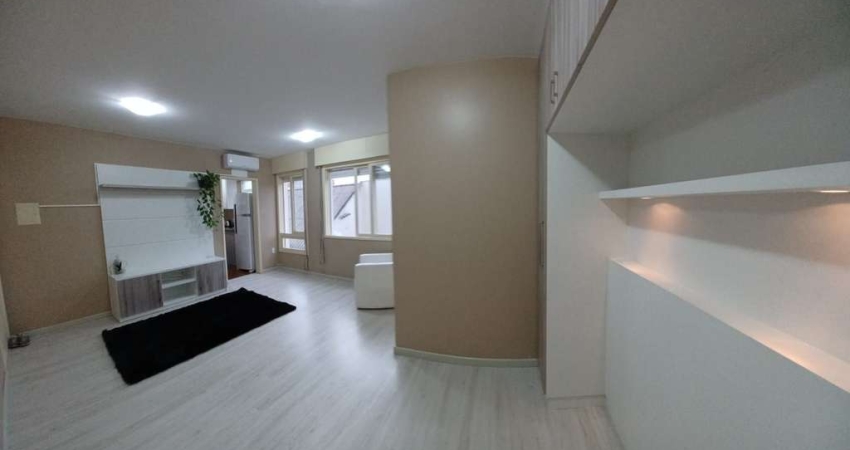 Apartamento com 1 dormitório à venda, 44 m² por R$ 359.000,00 - Farroupilha - Po