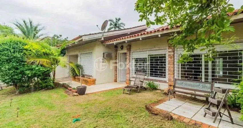 Casa com 3 dormitórios, 220 m² - Tristeza - Porto Alegre/RS