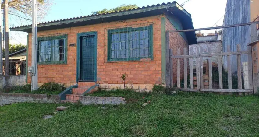 TERRENO COM DUAS CASAS DE 2 DORMITÓRIOS NA VILA NOVA