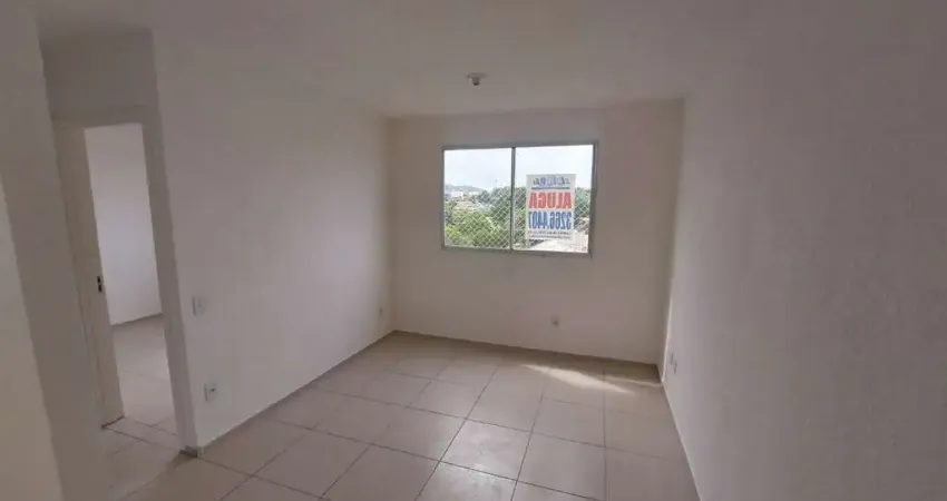 Apartamento com 2 dormitórios à venda, 48 m² por R$ 170.000,00 - Cavalhada - Por