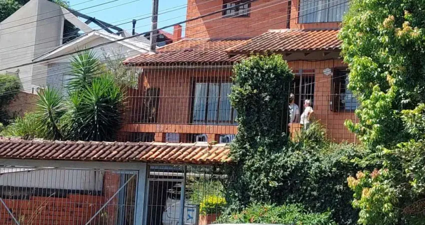 Casa com 3 dormitórios 250 m² - Espírito Santo