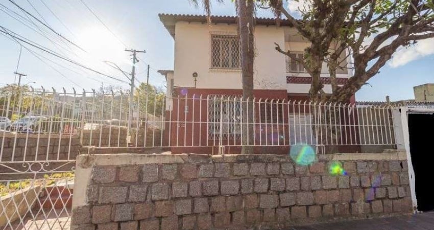 Casa com 3 quartos à venda na Rua Manoel Vitorino, 5, Partenon, Porto Alegre
