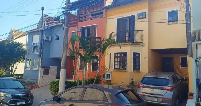 Linda Casa com 4 dormitórios à venda no Guarujá - Porto Alegre/RS