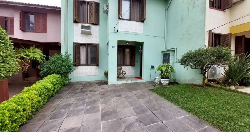 CASA 4 DORM. E 2 SUITES +PEÇAS AMPLAS