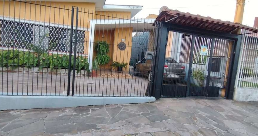 Casa com 4 quartos à venda na Rua Horizontina, 110, Cavalhada, Porto Alegre