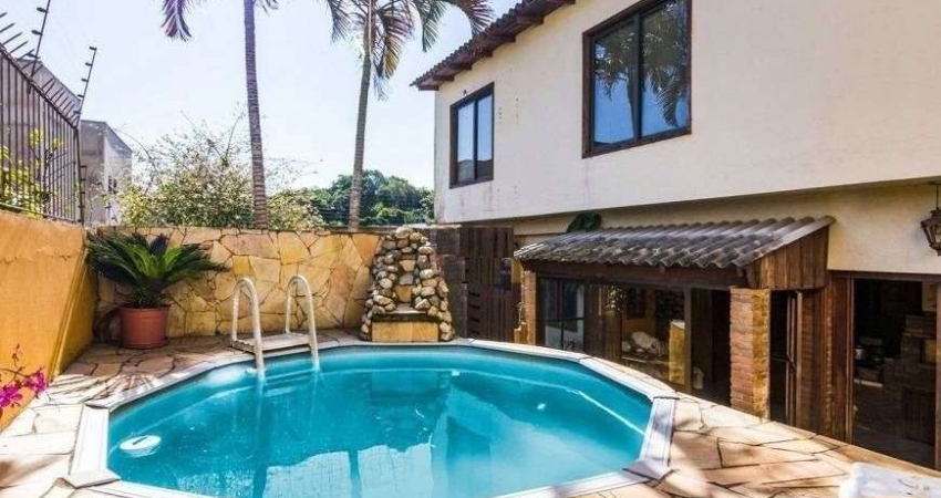 Atençao residencia com 192,78 m2 em rua calma junto a avenida de barbada