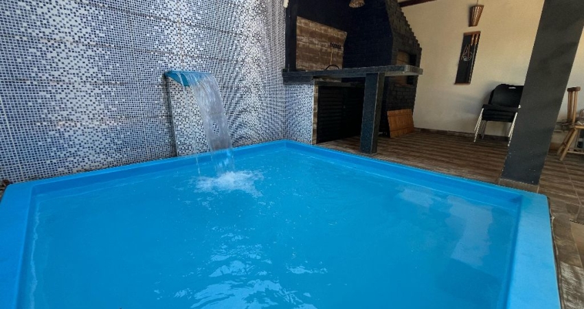 Casa com 3 quartos à venda na Avenida Paranaguá, 6010, Solymar, Matinhos