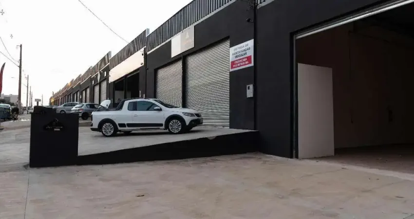 Barracão / Galpão / Depósito à venda na Avenida Manoel Madruga, 10, Shopping Park, Uberlândia