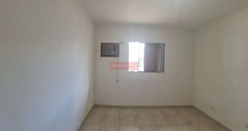 Sobrado p/loc.2 dorm com armarios,sala,cozinha,ar cond.edicula,quintal, 1 vaga. Otima Oportunidade