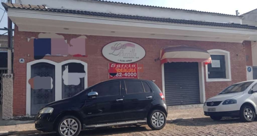 Casa terrea comercial com 400m2, na Chacara Santo Antonio. Oportunidade