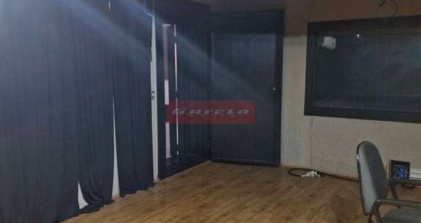 Otima casa pra studio, na Região da chacara santo antonio, proximo ao shopping
