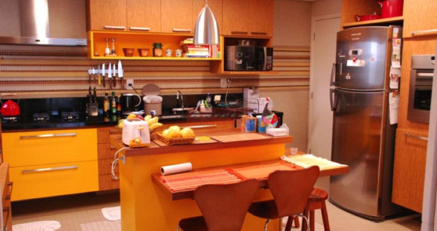Excelente apto na Chácara Santo Antônio, 143m área útil, 3 dorm, 5 banheiros, 2 vagas, área gourmet.