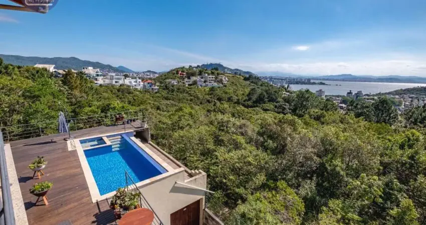 Casa com 3 quartos à venda na Rua Waldemar Figueiró, 317, João Paulo, Florianópolis