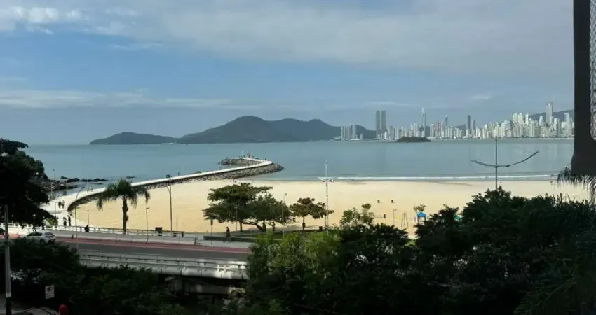 Apartamento à venda no bairro Pioneiros - Balneário Camboriú/SC