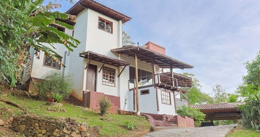 Casa à venda no bairro Córrego Grande - Florianópolis/SC