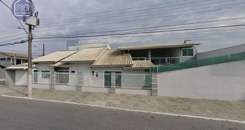 Casa 4 dormitórios!