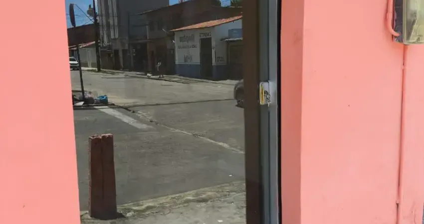 Ponto comercial com 1 sala para alugar na Rua Arruda Câmara, 149, Vila Peri, Fortaleza