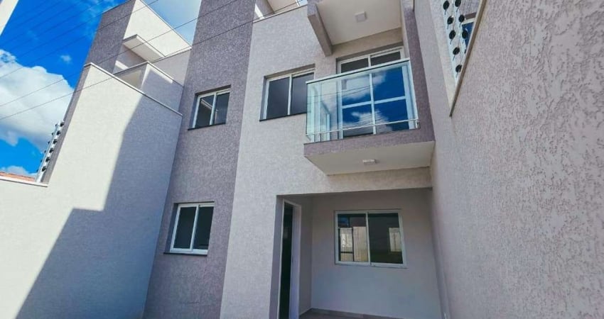 Sobrado com 2 quartos e terraço para locação no Umbará