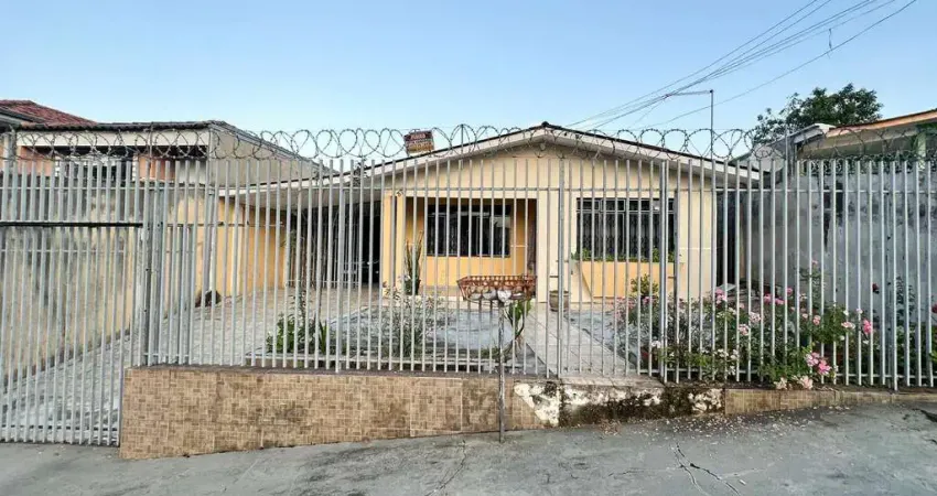 Casa com 2 quartos à venda na Rua Padre Alberto Chmielowski, 377, Pinheirinho, Curitiba