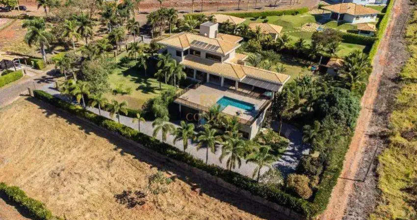 Mansão na represa de Furnas- Condomínio Pontal de Escarpas do Lago