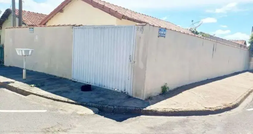 Vendo esta casa com terreno de esquina no Bairro Jd.do Sol com 02 quartos na Cidade de Sales SP