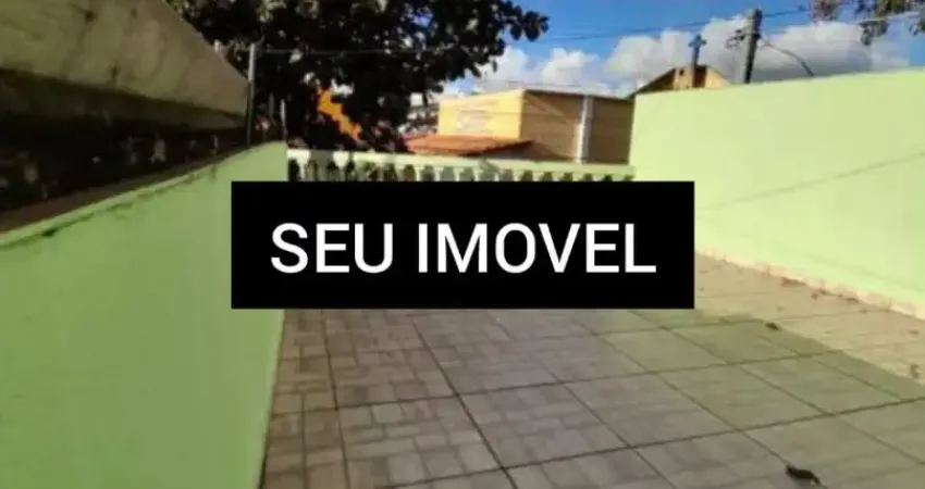 Casa com terreno 306 metros , linda casa muito espaçosa dois quartos ,duas vagas, dois banheiros.