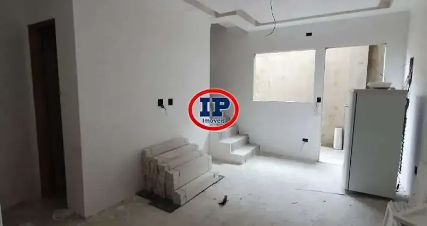 Casa de Condomínio com 2 dorms, Maracanã, Praia Grande - R$ 250 mil, Cod: 7928