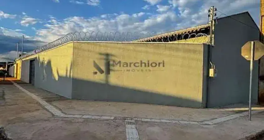 Casa para Venda em Goianira, Parque Solimões, 3 dormitórios, 1 suíte, 2 banheiros, 2 vagas