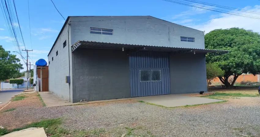 Barracão a venda ou locação  av. principal do bairro real parque. cuiabá