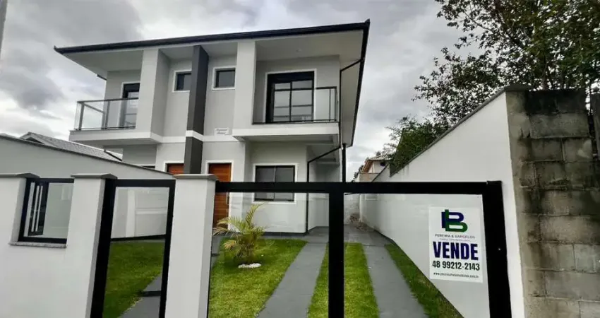 Sobrado para Venda em Palhoça, Bela Vista, 3 dormitórios, 1 suíte, 2 banheiros, 1 vaga