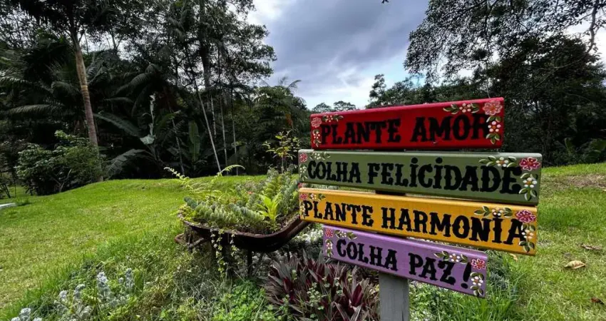 Chácara para Venda em Águas Mornas, Centro, 2 dormitórios, 1 banheiro, 2 vagas