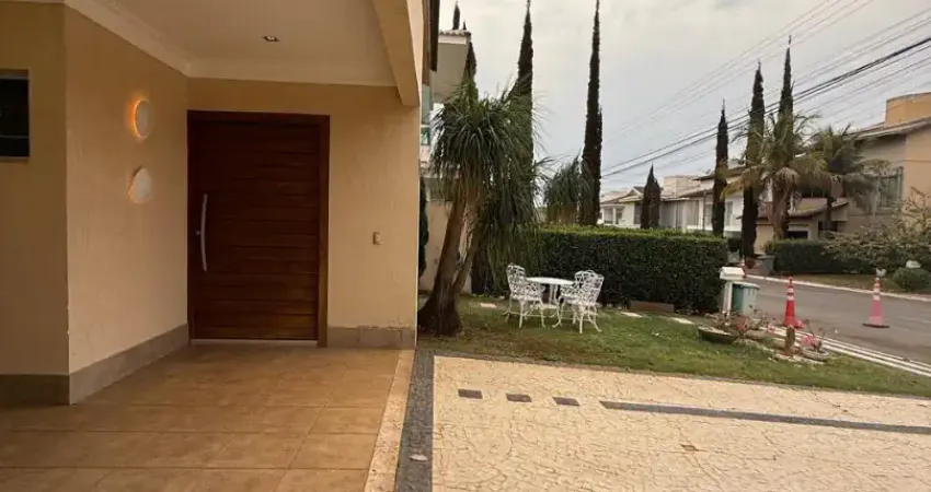 Casa Térrea no Jardins Madri - 3 suítes - área construída 280m²