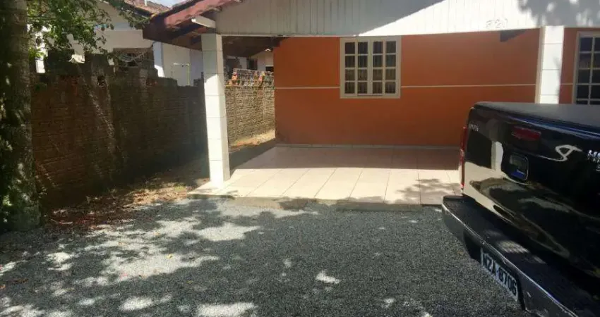 Casa em itapoa pega terrenos casas chacaras com tanque de peixes.