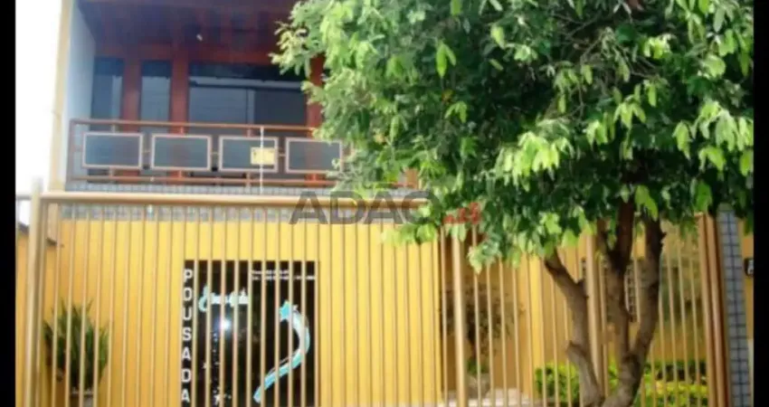 Casa com 10 quartos à venda na Rua 19, 56, Vila Padre Eterno, Trindade