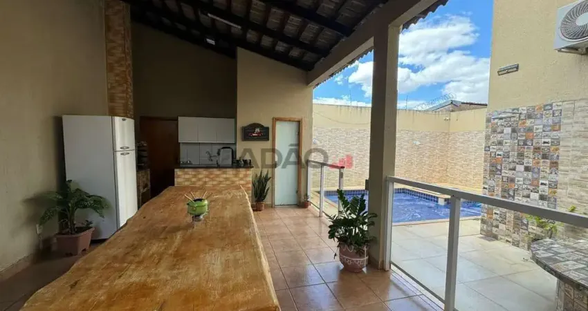 Casa com 3 quartos à venda na Rua 6 E, Garavelo Residencial Park, Aparecida de Goiânia